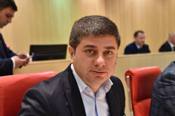 მამუკა ბახტაძემ მთავრობის შემადგენლობა არსებული სტრუქტურით უნდა წარმოადგინოს - რომელი მინისტრი მოყვება სეკვესტრში, შემდეგი ეტაპის საქმეა