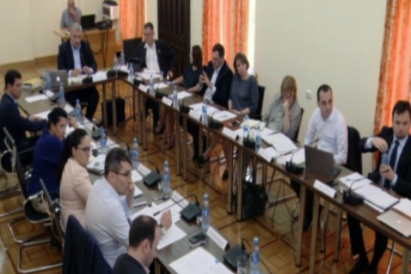 დროებითი საგამოძიებო კომისიის სხდომაზე გიგა ბოკერიასა და ზვიად ფხაკაძეს შორის შელაპარაკება მოხდა