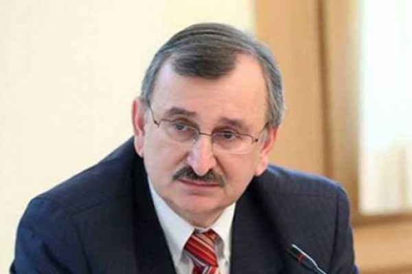 ოღონდ “ნაციონალურ მოძრაობას“ აგინე და გინდ ჯაშუში იყავი, გინდ მარშისტი, გინდ ფაშისტი და გინდ პორტ-არტურის შპიონი