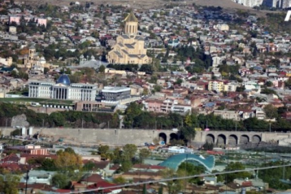 თბილისის გენგეგმით, დოკუმენტის ძირითად მოცემულობებთან შეუთავსებელი ტერიტორიების ჩამონათვალი განისაზღვრა