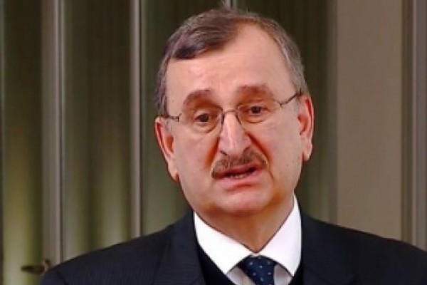 სამინისტროების გაერთიანების ერთადერთი მიზანი იუსტიციის მინისტრის გაშვება იყო, თუმცა გაუგებარია, იყო თუ არა ამისთვის საჭირო ამდენი წვალება