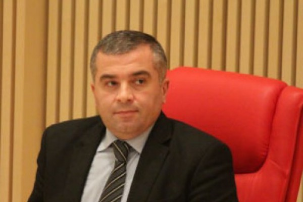 მცირე შესაძლებლობების მთავრობას ჩვენ მხარს ვერ დავუჭერთ