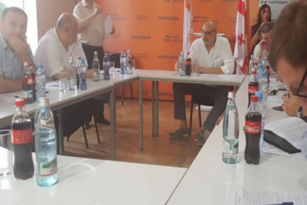 ცხრა ოპოზიციური პარტია საერთო საპრეზიდენტო კანდიდატს სამშაბათს დაასახელებს