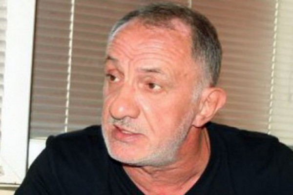 კაპიტანმა ეკა გიგაურმა 7 ნოემბრის მოვლენებში მონაწილე სპეცრაზმის წევრებზე პრემიები გასცა