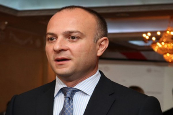 შეკითხვები შეეხებოდა ჩემს თანამდებობაზე დანიშვნამდე და შემდგომ პერიოდში ტენდერებში გამარჯვებულად გამოვლენილ კომპანიებს და შესყიდვებს