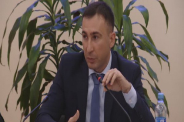 ძალიან ცუდ მდგომარეობაში გამოვდივარ, თითქოს მ.კ.-ს ვიცავ - ამის არანაირი სურვილი არ მაქვს