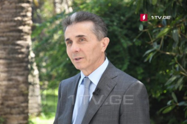 მათ, ვინც არაფორმალურ მმართველობას მაბრალებს, არაფორმალური მმართველობა საზოგადოებრივ კონტროლში ერევათ