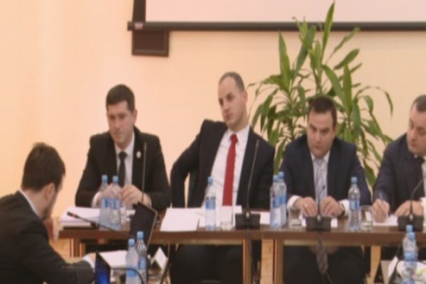 ზვიად კუპრავამ თქვა, რომ ტელეფონი, სადაც არასრულწლოვნებთან საუბრის ჩანაწერი იყო, ბავშვმა დაკარგა