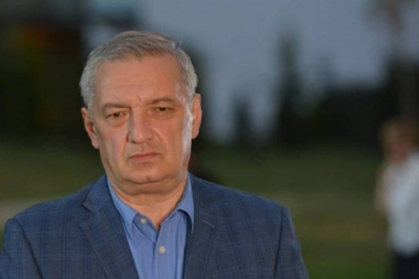არის საკმაოდ მყარი მოსაზრება, რომ იქნებ სალომე ზურაბიშვილს დავუჭიროთ მხარი ან საერთოდ არ ჩავერთოთ ამ პროცესებში