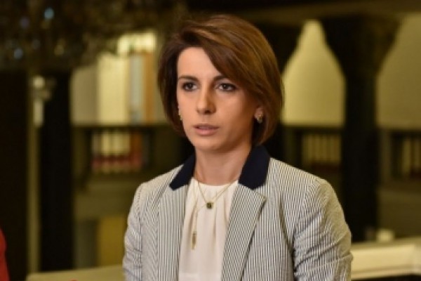 ვფიქრობ, პრეზიდენტი არჩევნების დანიშვნას აჭიანურებს იმიტომ, რომ თავისი საპრეზიდენტო დღეები ბოლომდე ამოწუროს