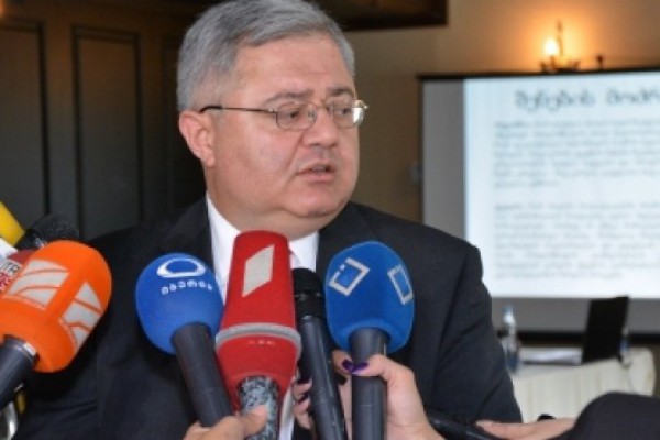 იმედია, “ქართული ოცნება“ ამ კრიზისს გადალახავს - ასეთი რამ ხდება, როცა პარტია საკუთარი კანდიდატის შერჩევას ვერ ახერხებს და სხვის იმედზეა