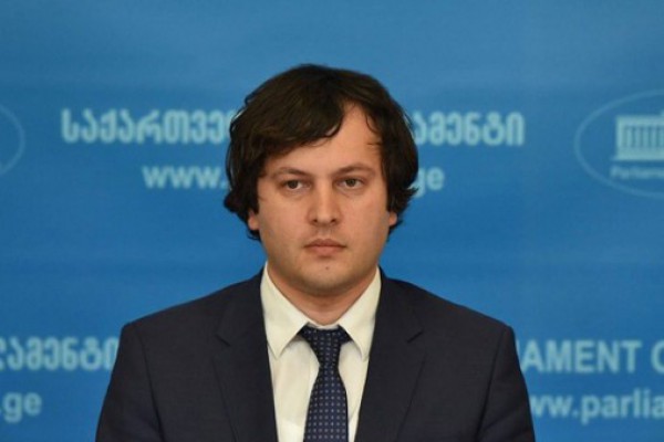 მმართველი გუნდი საპრეზიდენტო კანდიდატთან დაკავშირებით პოზიციას 8 სექტემბრის შემდეგ დააფიქსირებს