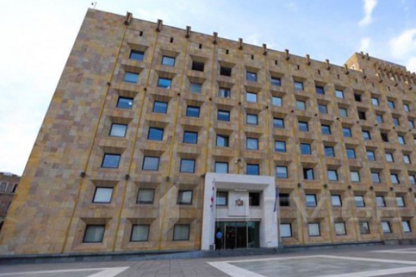 საქართველოს მთავრობის ადმინისტრაცია ზურაბ აბაშიძესა და გრიგორი კარასინს შორის გამართული შეხვედრის შესახებ ინფორმაციას ავრცელებს