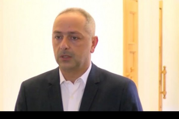 რა ფაბრიკაციებიც მოვისმინეთ, „რუსთავი 2“-სგან სხვადასხვა საკითხებზე, გუშინ გავრცელებული ჩანაწერების იდენტობა კითხვას აჩენს და მის მიმართ ნდობა ვერ მექნება