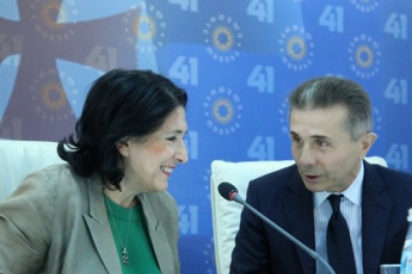 “ამათ რა უხარიათ,სალომე უპწკვნელი ქალწულია ,თუ რა! ისიც ორჯერაა გათხოვილი”