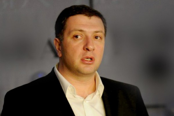 როგორ გადაეცათ ვიქტორ ჯაფარიძეს და მის მეუღლეს სახელმწიფოს კუთვნილებაში არსებული ქონება - უგულავას განცხადება