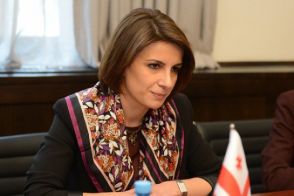 ყოფილი მთავარსარდლის მხრიდან ქართული ჯარის პოლიტიზირება არ არის ღირსეული საქციელი