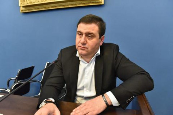 უმრავლესობა ივანიშვილის წინააღმდეგ - ჯანდაცვის კომიტეტი მარიხუანას კანონპროექტის გაწვევს ითხოვს