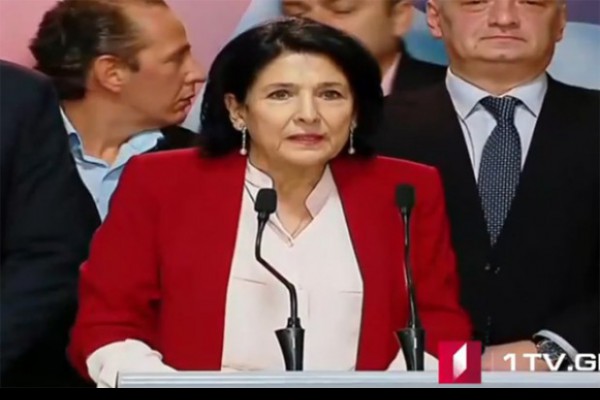 არჩილ თალაკვაძე მარიხუანას კულტივაციის კანონპროექტის გამოწვევაზე - პრეზიდენტობის კანდიდატმა სალომე ზურაბიშვილმა ქართული ოცნების გუნდთან შეხვედრაზე პრინციპულად დააყენა ეს საკითხი და ამას ჰქონდ