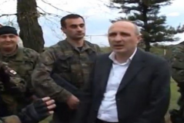 “იცით თქვენ, ვინც ამ “ორი გვამის” ამბავს გაიძახით,რომ რუსეთის სპეცსამსახურების ორგანიზებით ამბოხებული სამხედრო ნაწილი უბრძოლველად აიღეს ჩვენმა ბიჭებმა?”