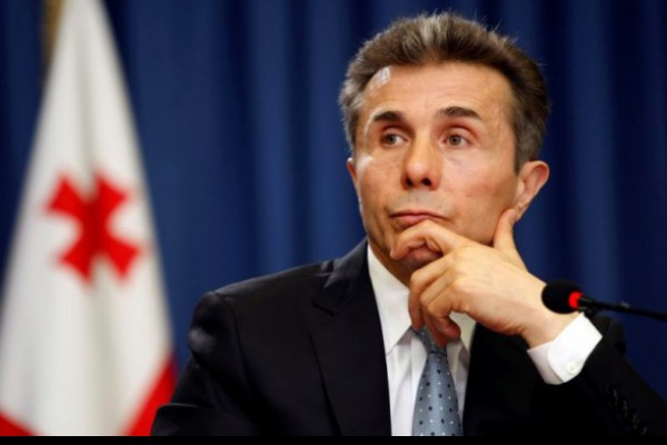 ბიძინა ივანიშვილი: „სულ 600 ათასი ვღირვარ?“ - ახალი კულუარული ამბები შუშის სასახლიდან