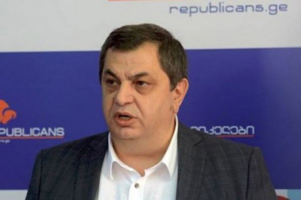 „ივანიშვილი შეცდომას შეცდომაზე უშვებს და მე ამით კმაყოფილი ვარ“ - დავით ბერძენიშვილი
