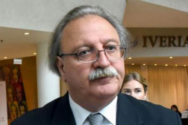ვაშაძე: წაგართმევთ ჯიპებს და გამოგიყვანთ მაგ კაბინეტებიდან!