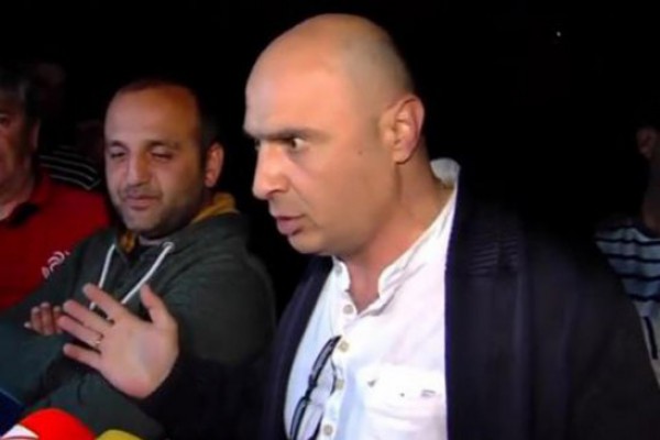 გირჩმა და გვარამიამ სულ დედის **** აგინა პატრიარქს და მაშინ არ აღშფოთებულხართ, ეხლა მეჩითოვმა აღგაშფოთათ?