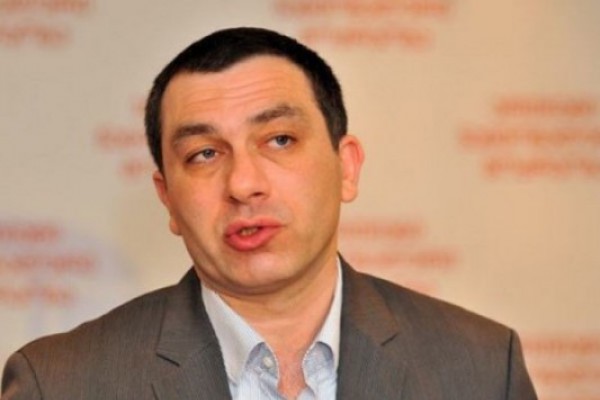 “რატომ ხდება რომ ყველა პრორუსი ზურაბიშვილს უჭერს მხარს?