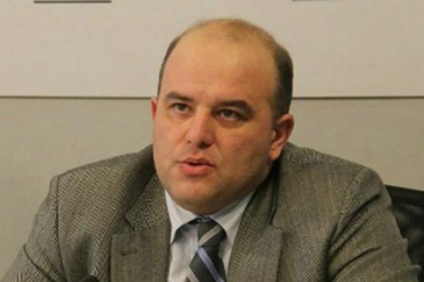 ვახტანგ მაისაია: 