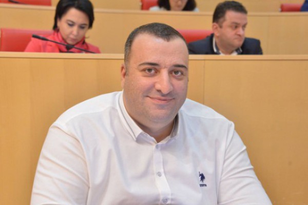რატი იონათამაშვილი: ჩვენს გვერდით მყოფი ადამიანები ამაყობენ ჩვენი სიმამაცით!