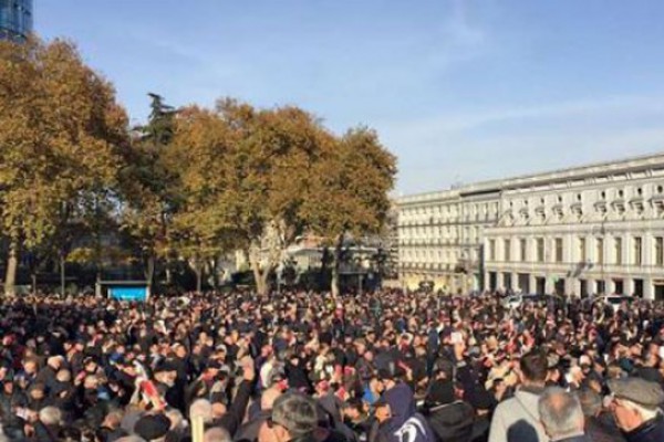 თბილისში აქცია „არა ნაცებს“ იმართება