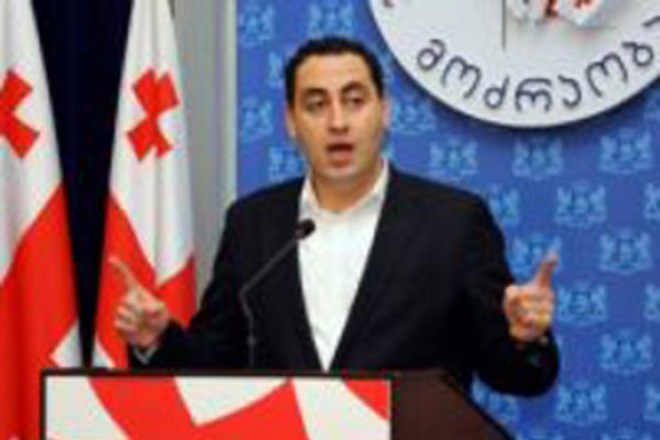 ვაშაძე სააკაშვილს ეწინააღმდეგება: 
