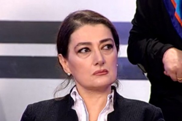 “ა ბატონო- ამაშია საქმე, ვისთვისაც დაუჯერებელი იყო- უყურონ ახლა ამ ‘მარაზმს”- მე მიხარია…”
