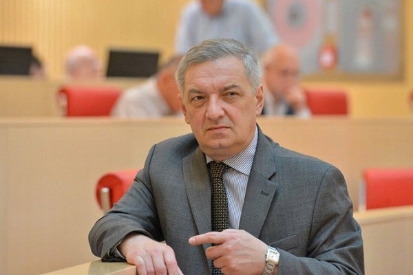 „ოცნება“ ბესელიას ვერ ელევა