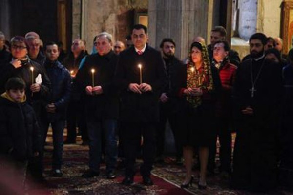 სალომე ზურაბიშვილი ზუგდიდის მშენებარე საკათედრო ტაძარში წირვას დაესწრო
