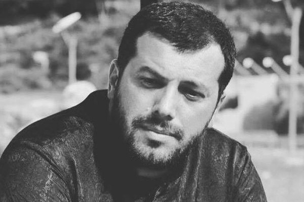 „წუხელ, მარტო დარჩენილს ახალი წელი იმ მეზობელმა მომილოცა, ვინც დახმარების სათხოვნელად ბევრჯერ მომმართა, მაგრამ უხეშად კარს ცხვირწინ ვუკეტავდი!.“