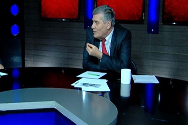 “მამაშენის ხნისა ვარ, რატომ “მაბერინებ”