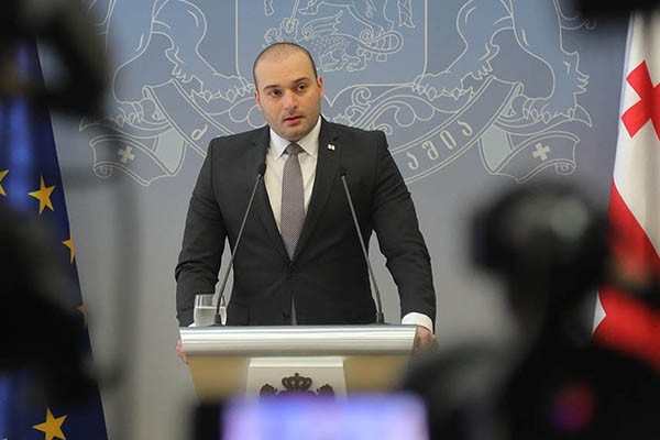 მივიღე გადაწყვეტილება, რომ სკოლის დამამთავრებელი გამოცდები წელსვე მოეხსნათ როგორც მე-11, ისე მე-12 კლასის მოსწავლეებს