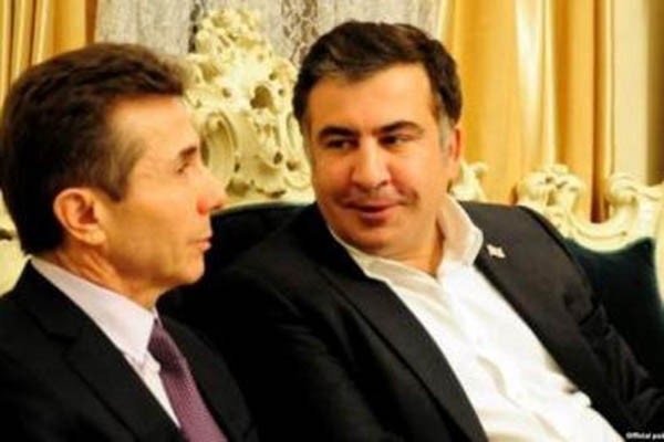 ან ივანიშვილია სრული იდიოტი ან ჩვენ და თქვენ გონიხართ იდიოტები