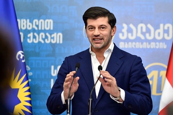დღეის მდგომარეობით არ არსებობს საშიშროება, რომ ვინმე უმრავლესობიდან გავიდეს