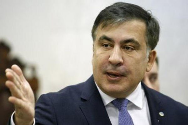 “ჩვენი მთავრობის მინისტრები ზოგი მოხუცების მომვლელად მუშაობს, ზოგი ტრაილერის მძღოლად”