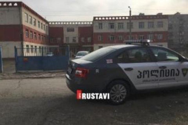 რუსთავში 14 წლის გოგომ და 13 წლის ბიჭმა ნარკოტიკის მიიღეს და საავადმყოფოში მოათავსეს