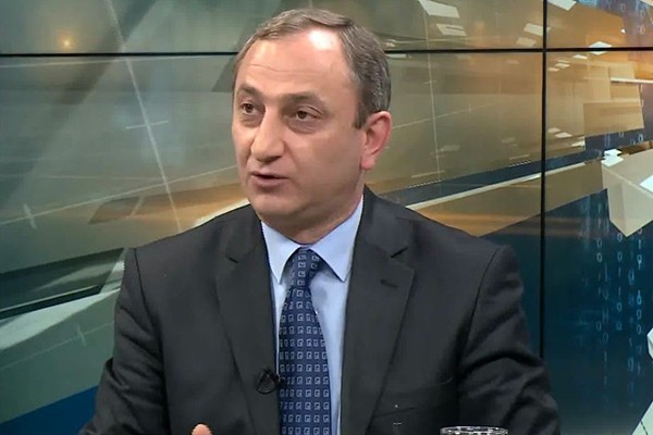 “გესმით თქვენ?! აი, ეს კაცია ჩვენი ქვეყნის სიამაყე!..”  (ვიდეო)