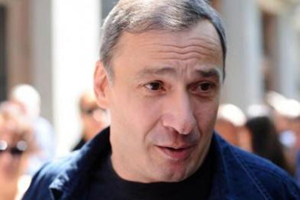 ვუყურებ ადამიანებს... ბევრ მათგანს უბრალოდ ქულების დაწერა სურს