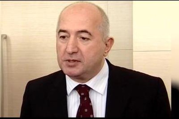 „ქართული ოცნება“ თვითონ ჩამოიშალა და ვიღაცა უნდა მოვიდეს, რომ ეს ნაგავი გაიტანოს