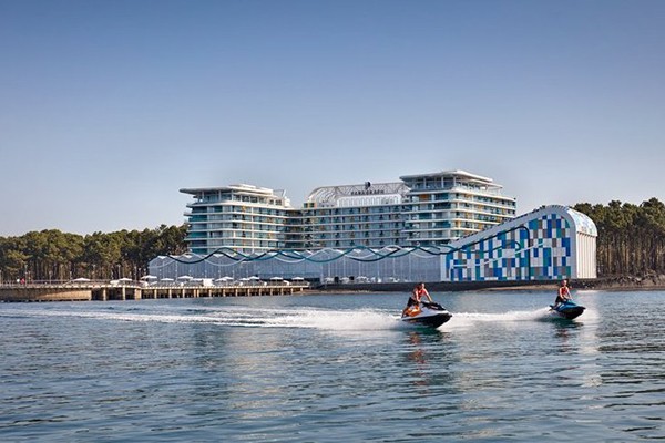 Marriott International-მა, შეკვეთილში მდებარე სასტუმრო „პარაგრაფი“, Autograph Collection-ის ბრენდის სასტუმროებს შორის, ევროპაში პირველ ადგილზე დაასახელა