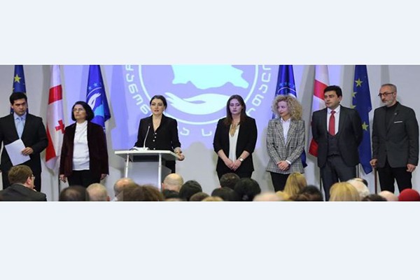 ვინ არიან თაკო ჩარკვიანის მიერ დაფუძნებული პოლიტიკური პარტიის წევრები?!