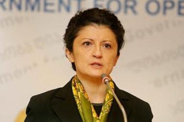 დაპირისპირება პრემიერთან, თუ ღარიბაშვილთან - წულუკიანი ამ კვირაში წავა