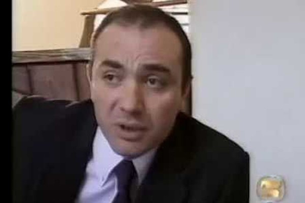 „მოგმართავთ თქვენ, ქართული საბანკო სისტემის ე.წ. დამფუძნებელ მამებს – თქვენ არ გაქვთ არანაირი უფლება გონორით ისაუბროთ ბიზნესის თავისუფლებაზე“